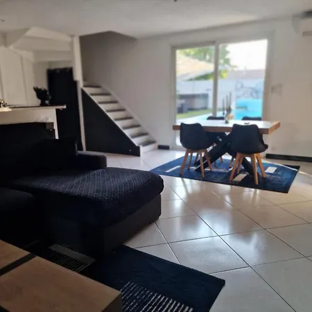 Casa vacanze Maison Avec Piscine Privée Chauffée 9x4m Clim Tv Grand Ecran Location Saisonnière De été Proche Et Centre Sud Montpellier *